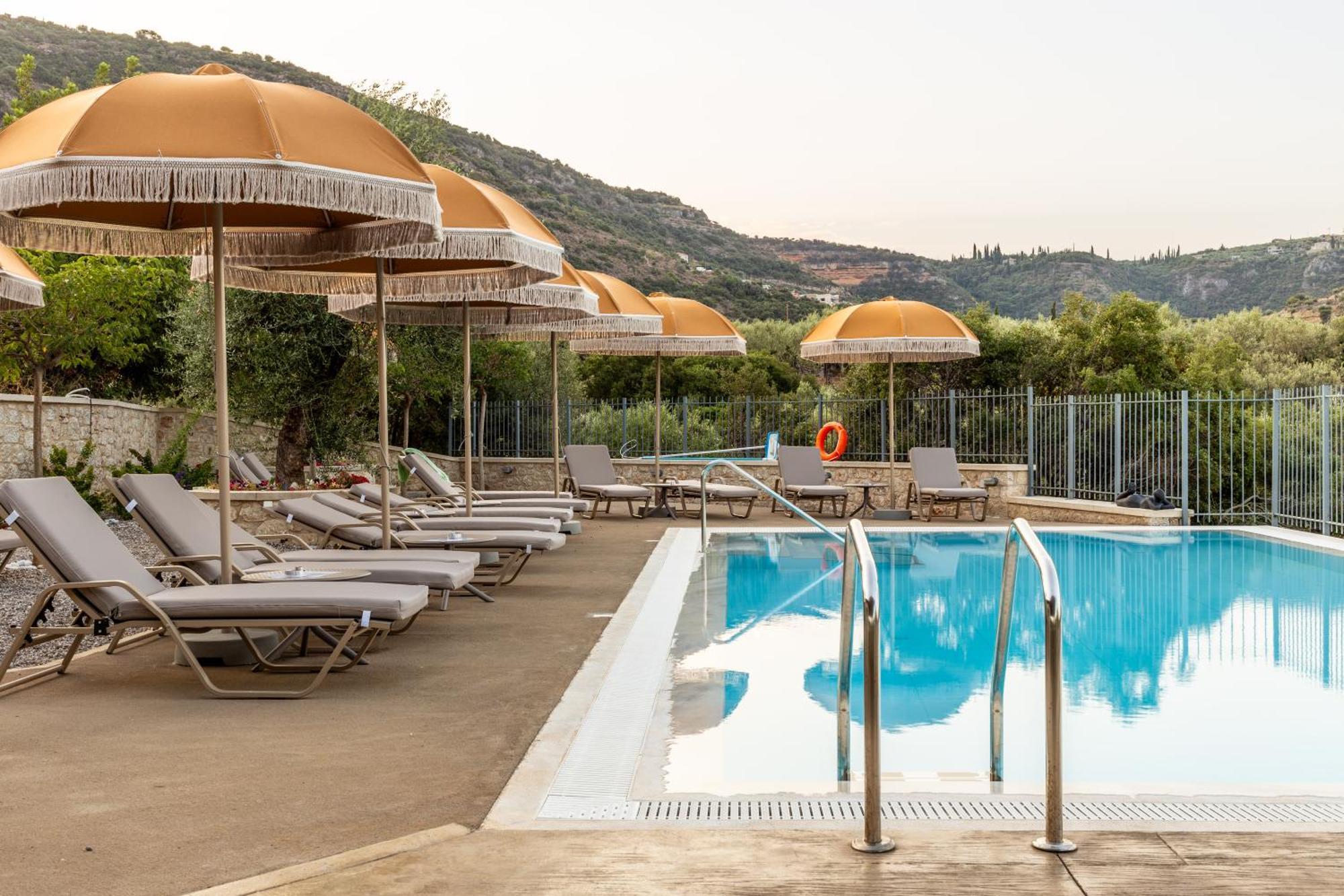 Olympia Zervea Studios With Pool - Apartment Kardamyli Zewnętrze zdjęcie