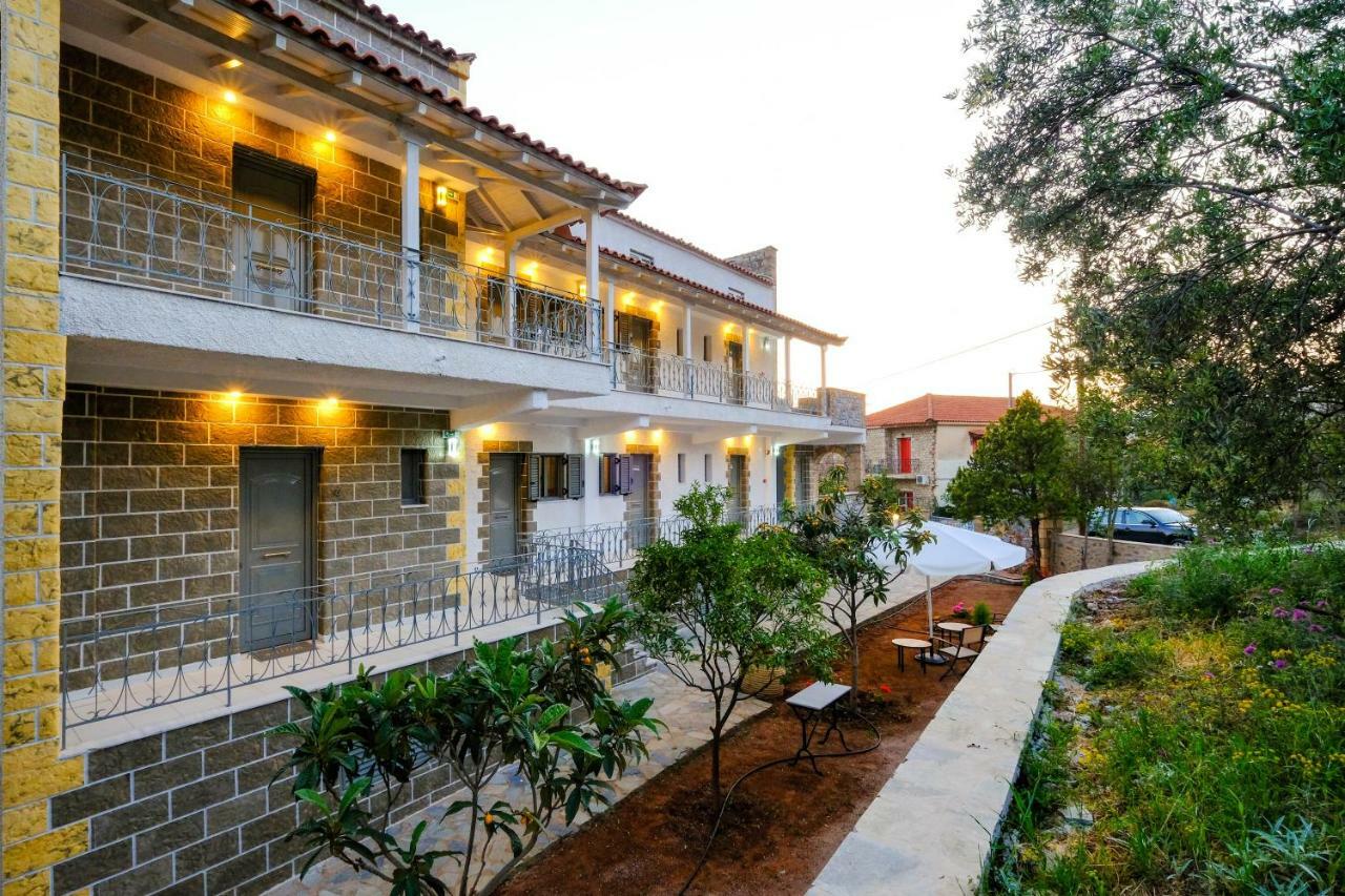Olympia Zervea Studios With Pool - Apartment Kardamyli Zewnętrze zdjęcie